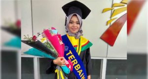 Read more about the article Anggi Putri Aria Gita, Wisudawan Terbaik Se-Universitas Pada Wisuda UMS Periode IV TA 2017/2018