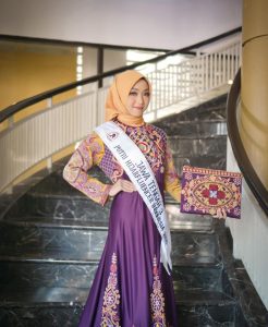 Read more about the article UMS Public Health Study Program Students Enter the Grand Final of Putri Hijab Influencer 2021