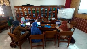 Read more about the article Public Health Study Program Hold a Thesis Meeting Regarding Outcome Based Education