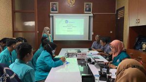 Read more about the article Penarikan Mahasiswa Epidemiologi Bersama Dinas Kesehatan Kabupaten Boyolali Dalam Praktikum Invest Wabah